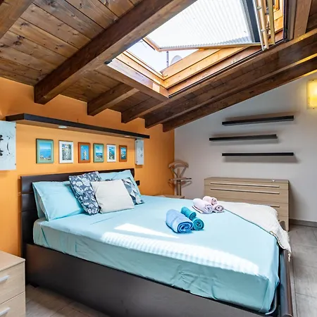 Casa Jasmine, Casa Con Giardino - Maggiore - Wifi - By Guestaly Feriehus *