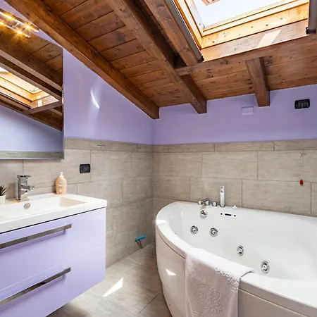 Casa Jasmine, Casa Con Giardino - Maggiore - Wifi - By Guestaly *